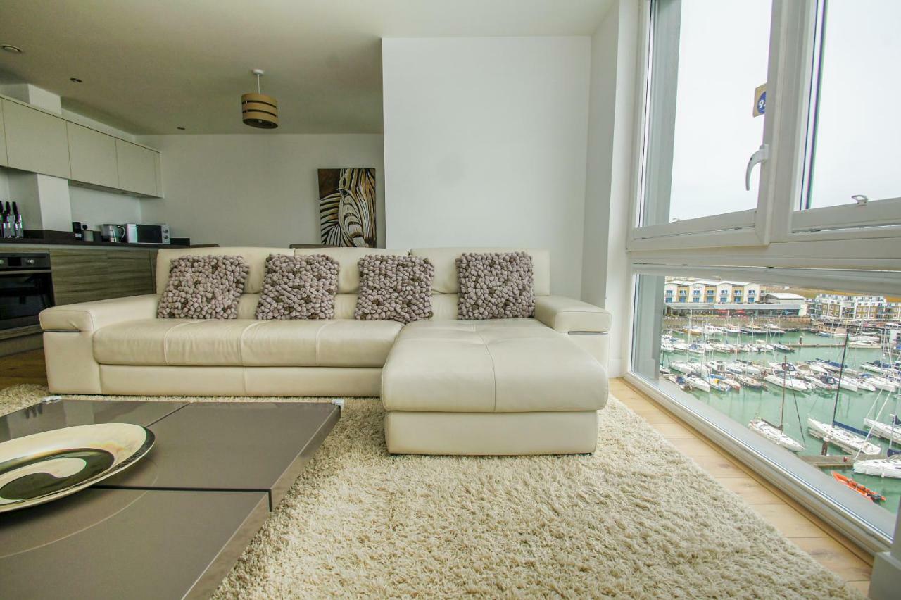 Orion Marina Sea View - Parking - By Brighton Holiday Lets エクステリア 写真